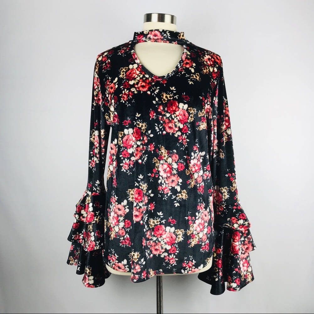 L & B Floral Print Bell Sleeve Choker Top